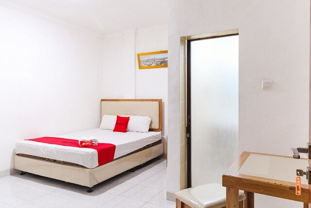 レッドドアーズ アット ジャラン モジョパヒット メダン