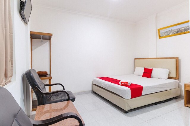 レッドドアーズ アット ジャラン モジョパヒット メダン