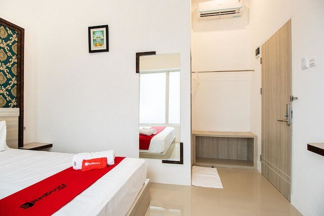 レッドドアーズ プラス アット セントリウム カタムソ メダン