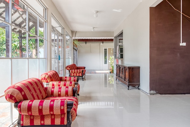 レッドドアーズ ニア マリオボロ トゥグ ステーション ジョグジャ 2