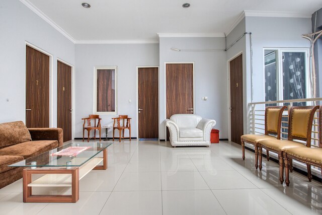 レッドドアーズ ニア スラバヤ ズー