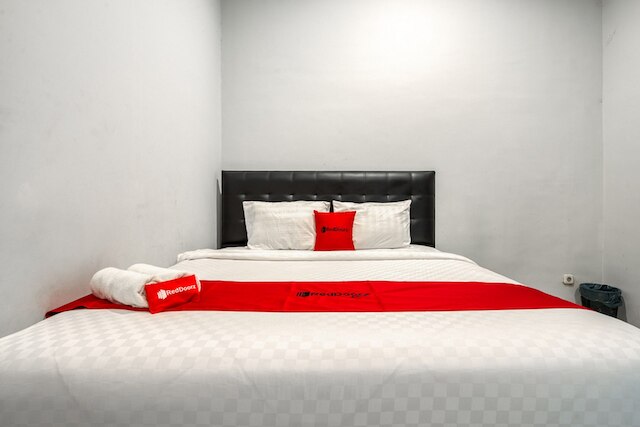 レッドドアーズ ニア スラバヤ ズー