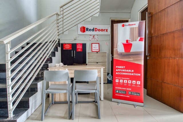 レッドドアーズ ニア スラバヤ ズー