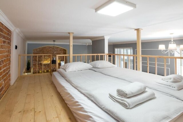 アパートメンツ ズィエジニエッカ Aフ YOー