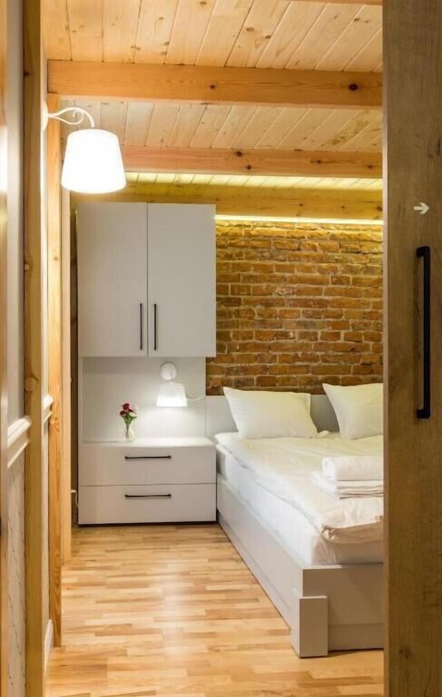 アパートメンツ ズィエジニエッカ Aフ YOー