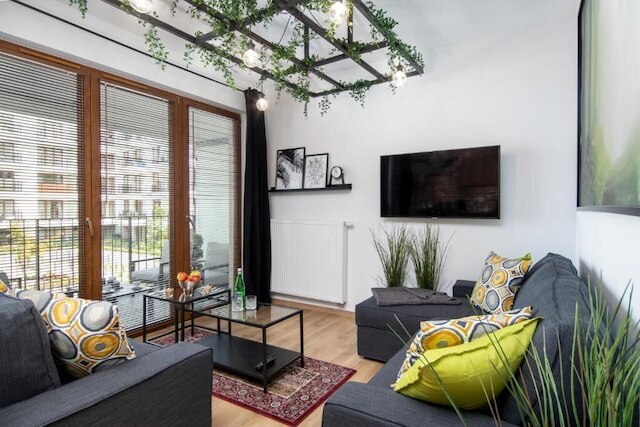 アパートメンツ ラコウィカ Aフ YOー