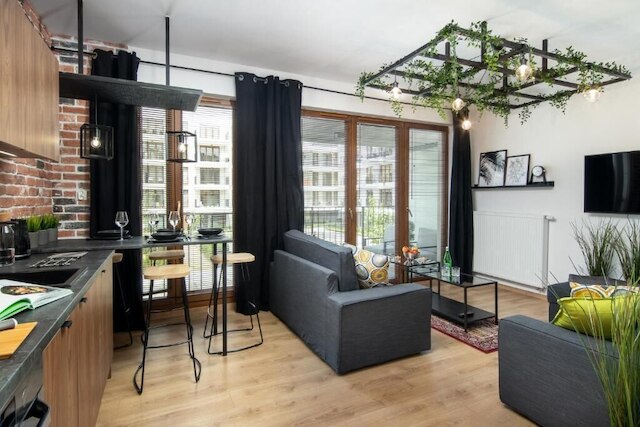 アパートメンツ ラコウィカ Aフ YOー