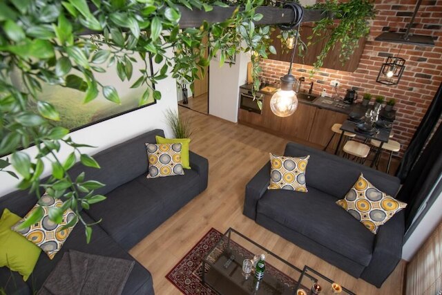 アパートメンツ ラコウィカ Aフ YOー