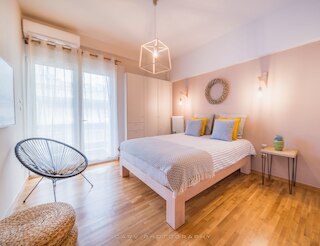 新築のアパートメント、アクロポリス近く