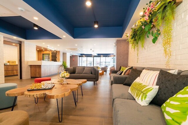 ザ ホーム ホテル