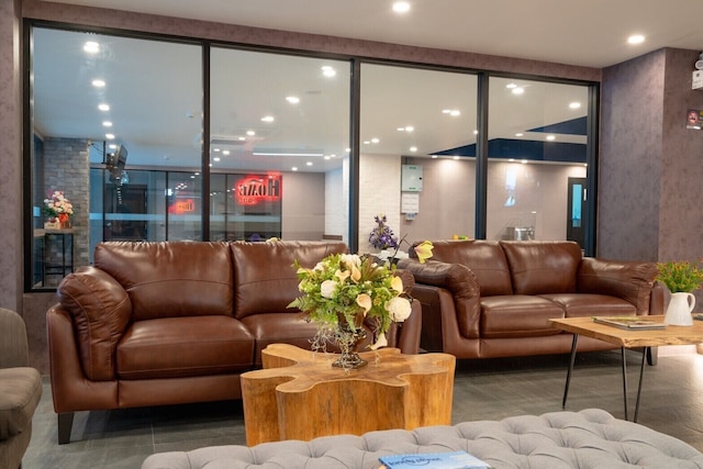 ザ ホーム ホテル