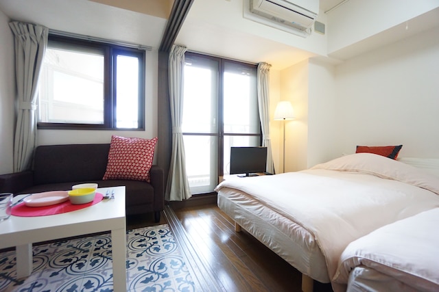 Terry's Apartment Shinsaibashi East I G12B