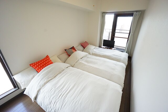 Terry's Apartment Shinsaibashi East I G12F