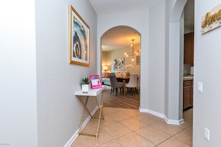 ゴージャス ビスタ ケイ コンドミニアムネクスト トゥ  リゾート クラブハウス