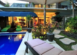 ヴィラ タンジュン