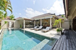 ヴィラ スカパディ