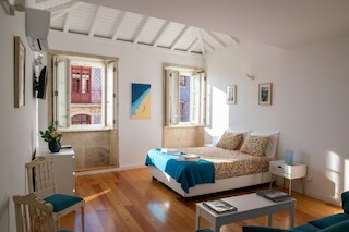 オリバル 54 アパートメンツ