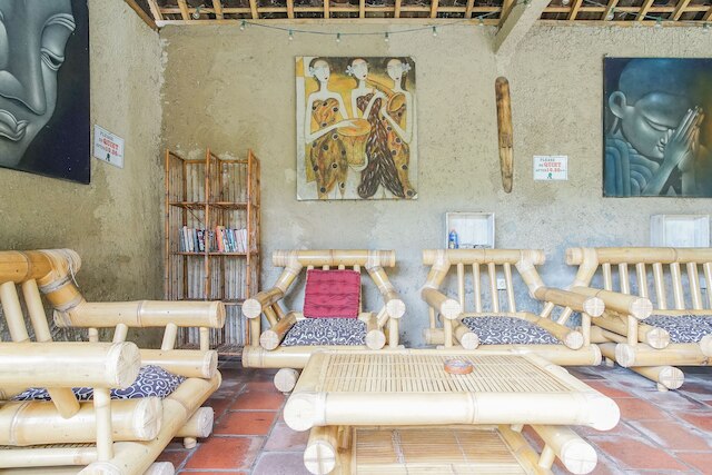 パディパディホステル & バー