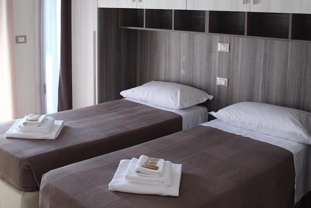 タイム アウト アパートホテル