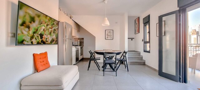 ブランド ニュー デュープレックス 2 ベッドルーム TL58