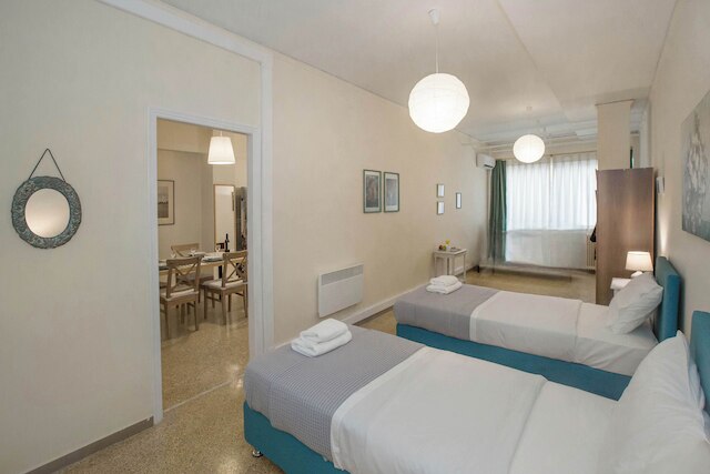 歩行者通りの中心部のアパート