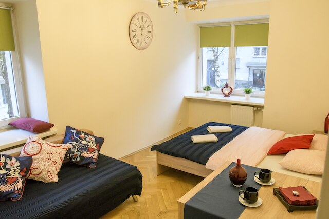 ゴールデン センター アパートメント