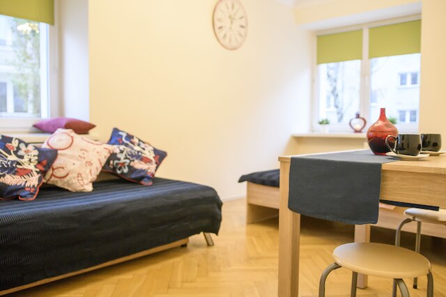 ゴールデン センター アパートメント