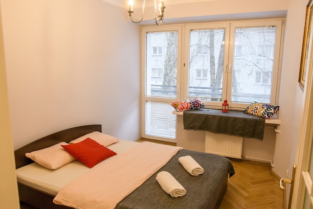 ゴールデン センター アパートメント