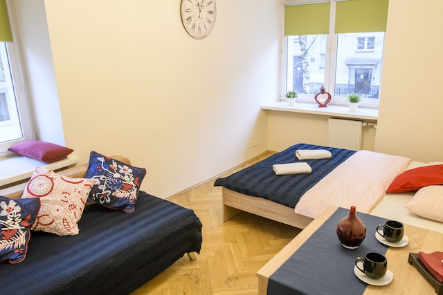 ゴールデン センター アパートメント