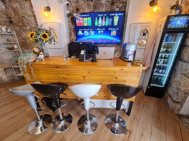 カプセル＆ドミトリースペース-X