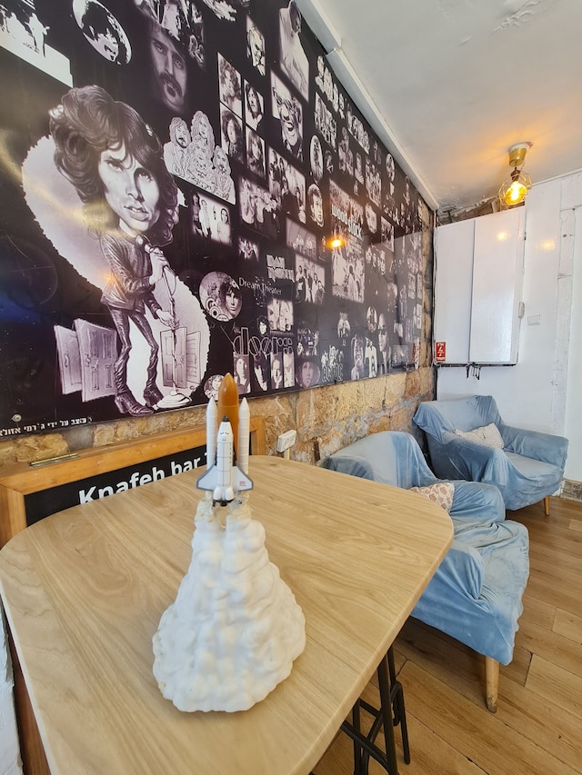 カプセル＆ドミトリースペース-X