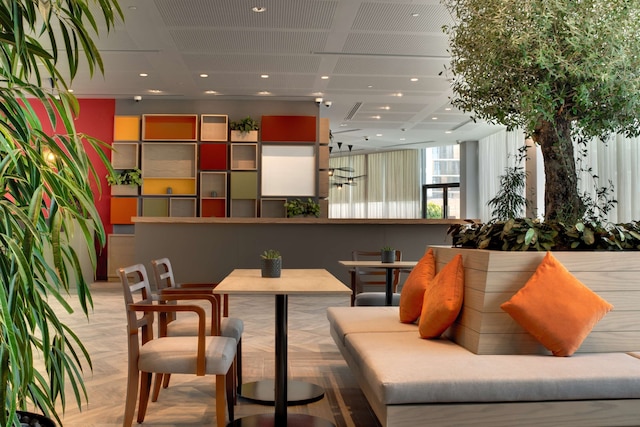 インターシティホテル ドバイ ジャダフ ウォーターフロント