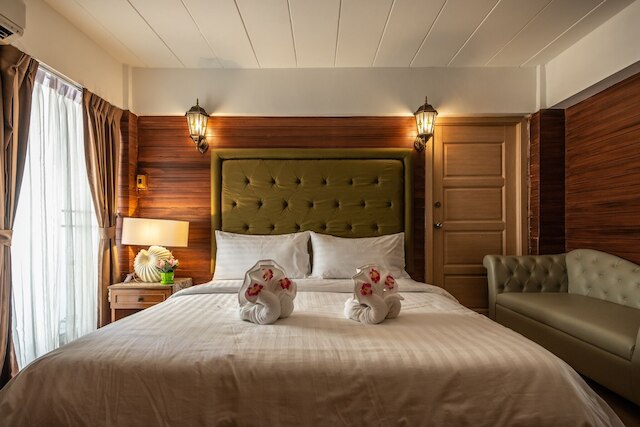 アット 42 レジデンス