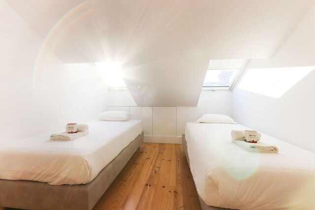 マルケス デ ポンバル デュープレックス ウィズ テラス バイ ホーミング