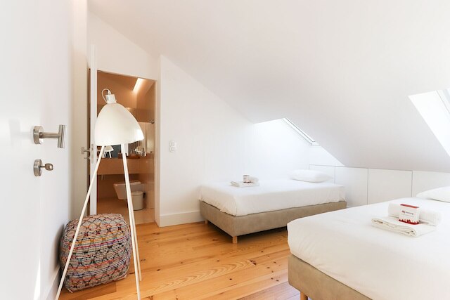 マルケス デ ポンバル デュープレックス ウィズ テラス バイ ホーミング