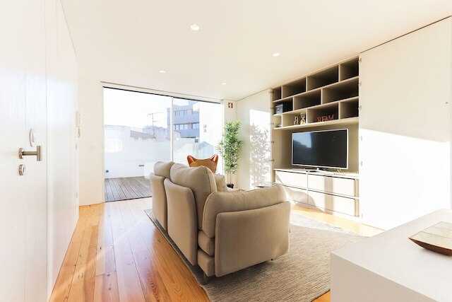 マルケス デ ポンバル デュープレックス ウィズ テラス バイ ホーミング