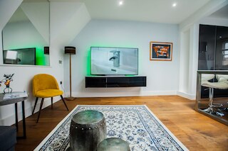 モダン セントラル リッチモンド ラグジュアリー レジデンス