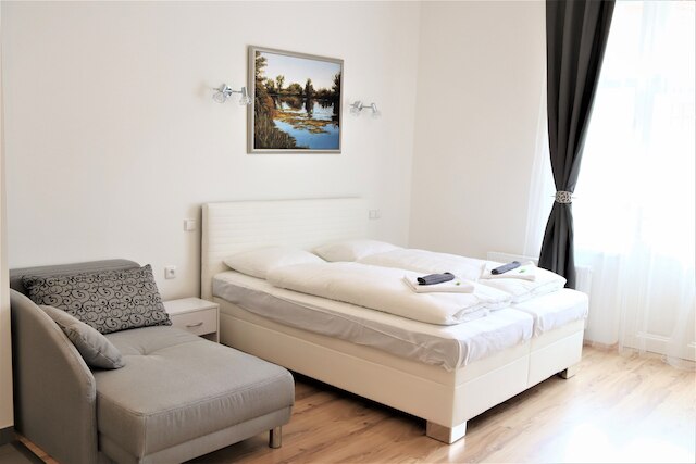 フラワーズ アパートメンツ