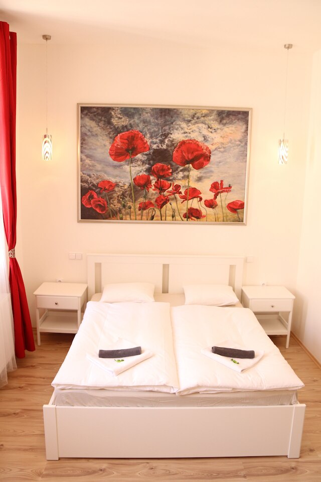 フラワーズ アパートメンツ