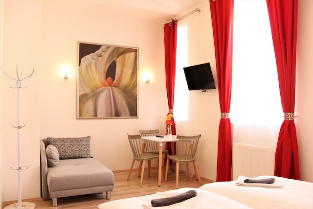 フラワーズ アパートメンツ