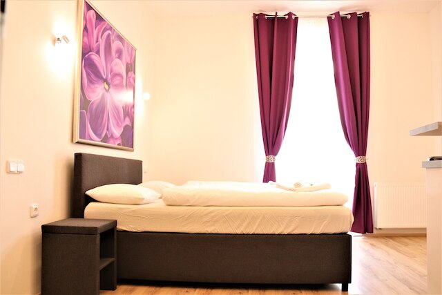 フラワーズ アパートメンツ