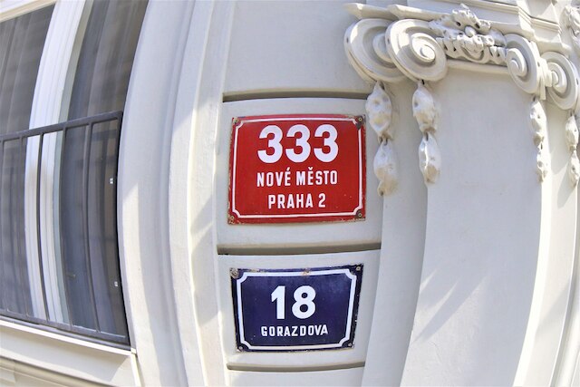 フラワーズ アパートメンツ