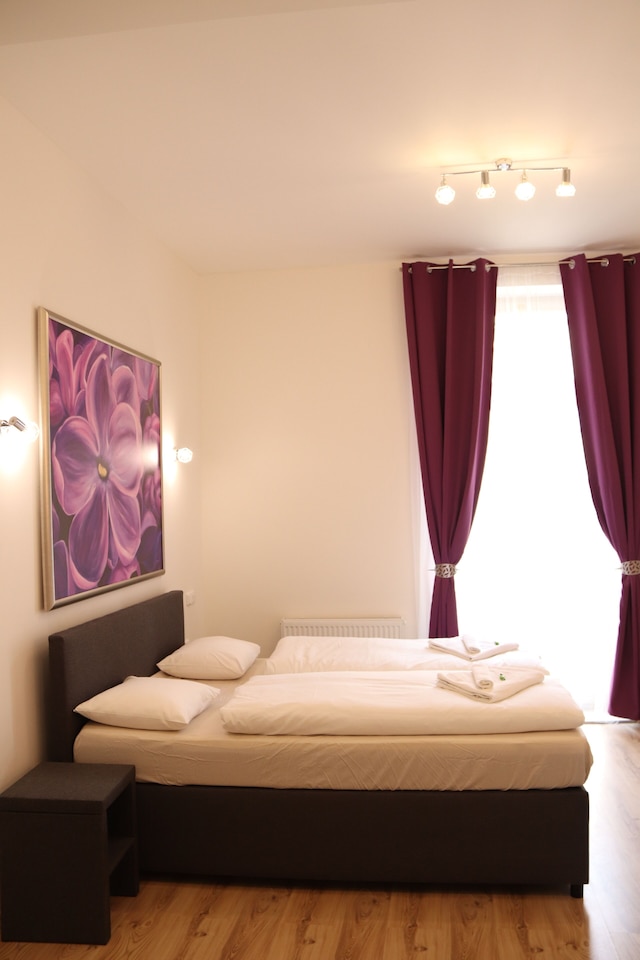 フラワーズ アパートメンツ