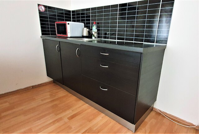 エプスタイン アパートメンツ