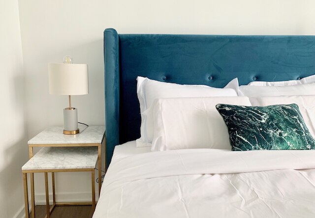 ラグジュアリー 2 ベッド 2 バス コーナー コンド