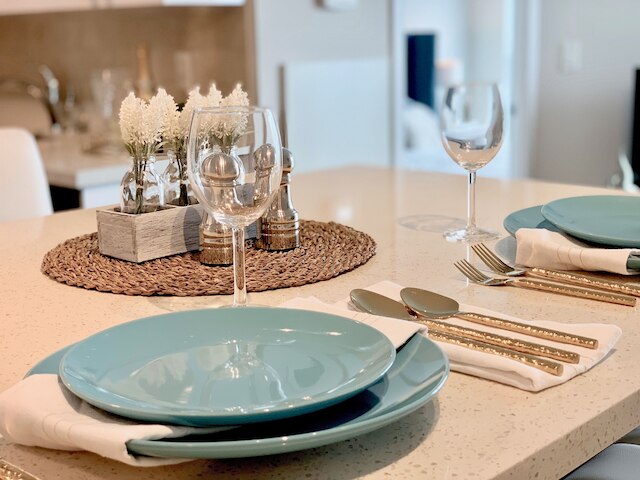 ライブリー アーバン コンド イン オールド トロント