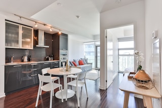 ブリリアント ハイ ライズ 2 ベッド アンド パーキング