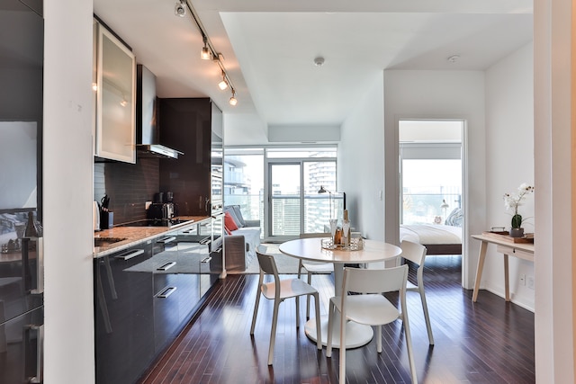 ブリリアント ハイ ライズ 2 ベッド アンド パーキング