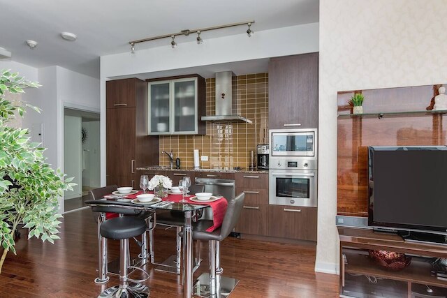 パノラミック 2 ベッド CN タワー ビュー パーキング