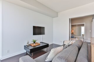 ラグジュアリー レイクビュー スカイスクレイパー バイ CN タワー